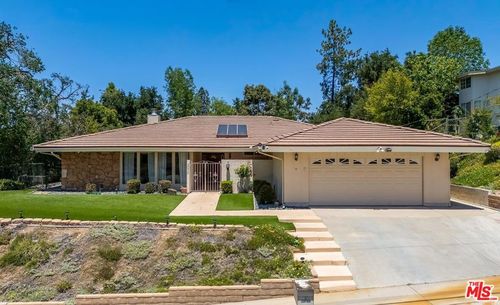 22525 Dardenne St, Calabasas, CA, 91302-5824 | Card Image