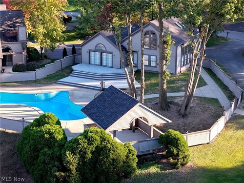 4057 Saint Andrews Ct, Canfield, OH, 44406-9062 | Card Image
