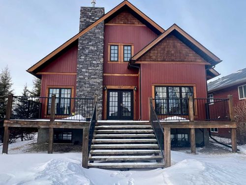 107 Poplar Ave, Trochu, AB, T0M2C0 | Card Image