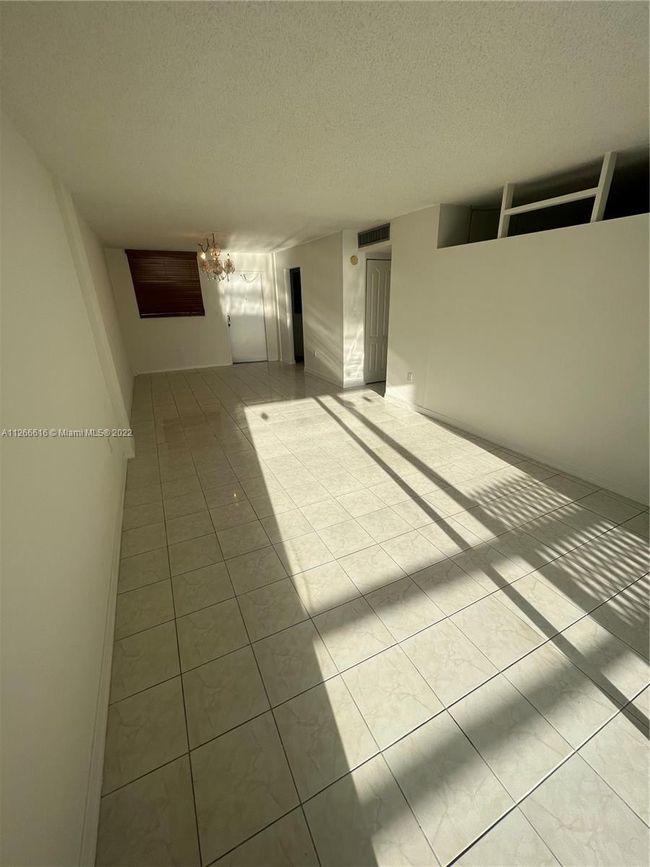 H - 14140 Sw 84 Th St, Condo with 2 bedrooms, 2 bathrooms and null parking in Kendall FL | Image 8