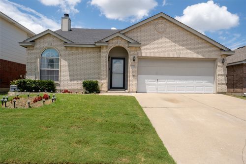 8963 Rushing River Dr, Fort Worth, TX, 76118-7730 | Card Image