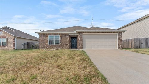 1590 Edinburgh Dr, Centerton, AR, 72719-3001 | Card Image