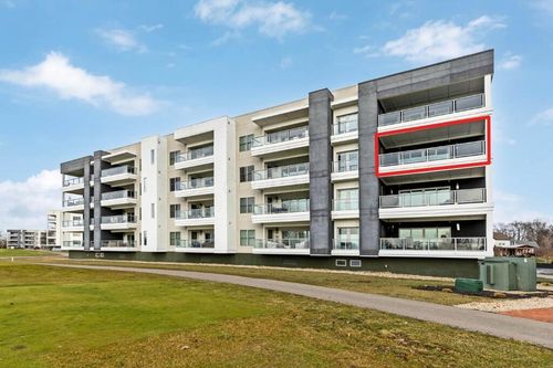 301-5233 Highpointe Lakes Dr, Westerville, OH, 43081-4843 | Card Image