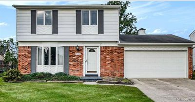 29438 Cambridge Street, Home with 4 bedrooms, 1 bathrooms and null parking in Flat Rock MI | Image 1