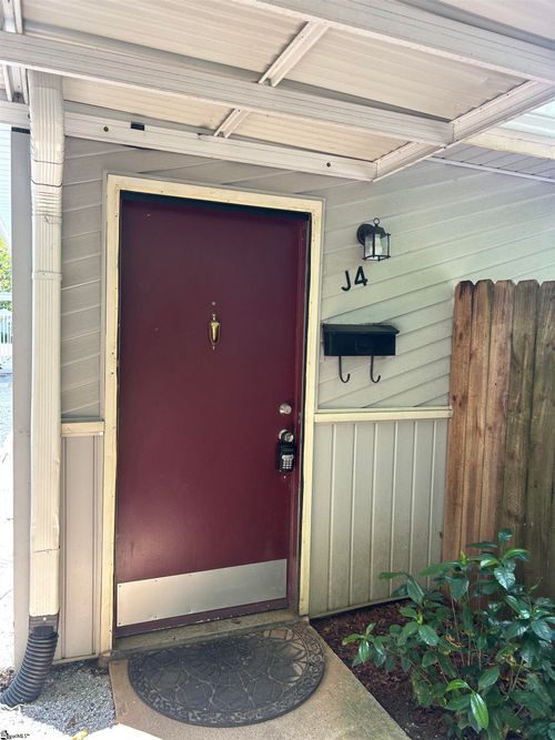 3706 E North Street, Greenville, SC, 29615-4989 | Card Image