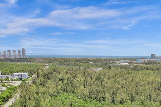 APT-2503 - 15051 Royal Oaks Ln, Condo with 3 bedrooms, 3 bathrooms and null parking in North Miami FL | Image 38