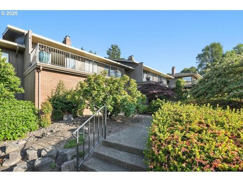 46 Condolea Ct, Lake Oswego, OR, 97035-1002 | Card Image