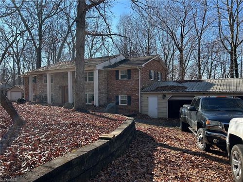 5218 Bear Creek Rd, Winston-Salem, NC, 27106-9603 | Card Image