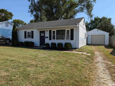 1404 N Delray Street, House other with 2 bedrooms, 1 bathrooms and null parking in Pekin IL | Image 3