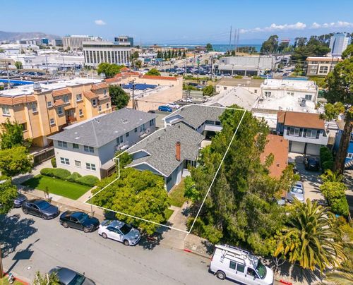 1120 Chula Vista Ave, Burlingame, CA, 94010-3517 | Card Image