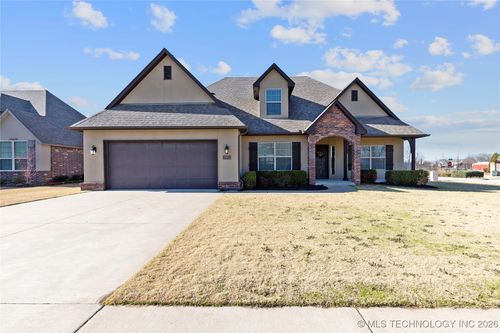 10402 S 226th Eastavenue, Broken Arrow, OK, 74014 | Card Image