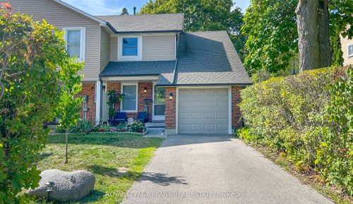9-1055 Central Park Blvd N, Oshawa, ON, L1G7M4 | Card Image