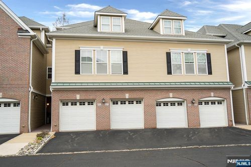 804 River Pl, Butler, NJ, 07405-1091 | Card Image