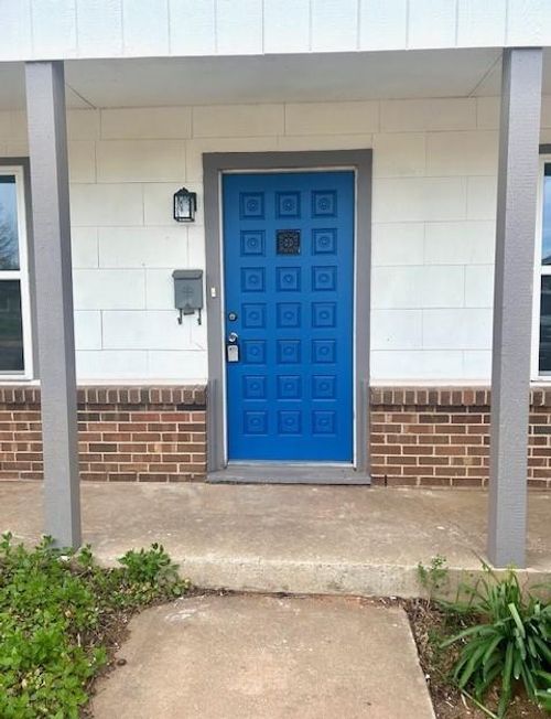 802 E 8th St, Cordell, OK, 73632-2230 | Card Image