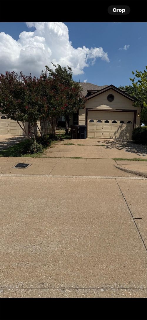 5200 Mountain Spring Trl, Fort Worth, TX, 76123-2885 | Card Image