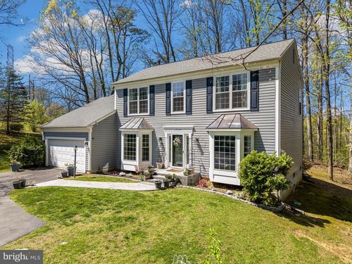 13104 Holly Leaf Ct, WOODBRIDGE, VA, 22192-3827 | Card Image