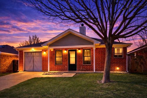 7212 Ashbourne Way, Fort Worth, TX, 76133-8917 | Card Image