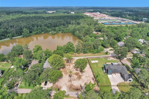 17612 White Perch Lake Dr, Conroe, TX, 77384-4272 | Card Image