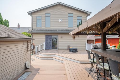 22501 Maple St, Saint Clair Shores, MI, 48081-2361 | Card Image