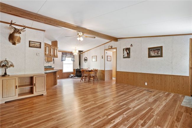 153 Wash Run Rd, House other with 3 bedrooms, 2 bathrooms and 3 parking in Indian Head PA | Image 6