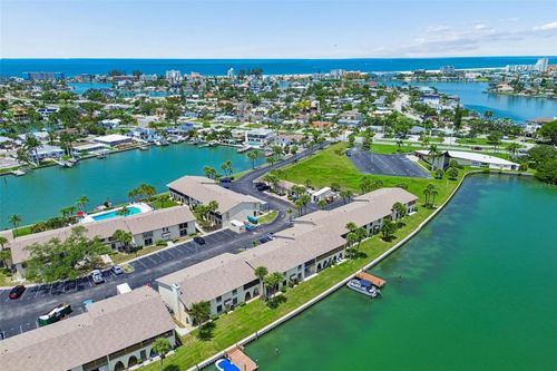 97-552 Plaza Seville Ct, TREASURE ISLAND, FL, 33706-1225 | Card Image