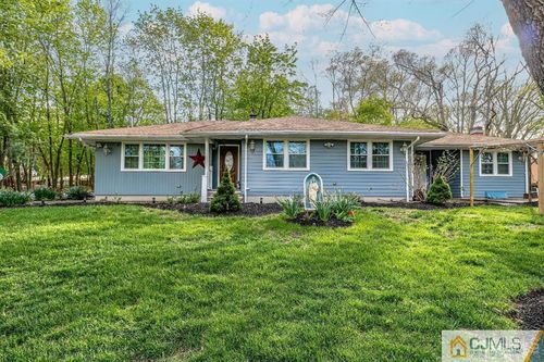 2 Agress Rd, MILLSTONE TOWNSHIP, NJ, 08535-1120 | Card Image