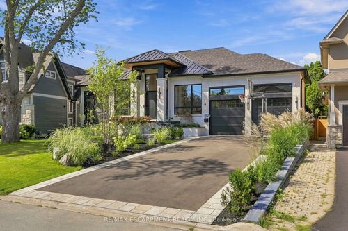89 Cumberland Dr, Mississauga, ON, L5G3N2 | Card Image