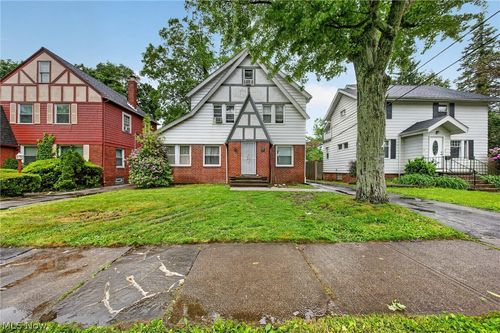 3954 Bluestone Rd, Cleveland Heights, OH, 44121-2450 | Card Image