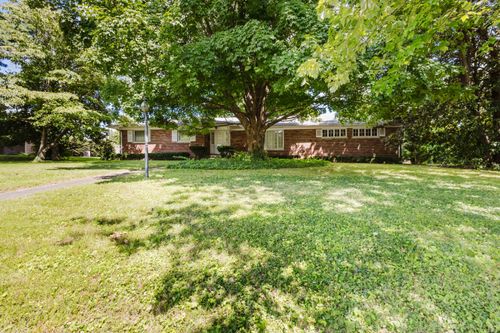 3025 Breckenwood Dr, Lexington, KY, 40502-2938 | Card Image