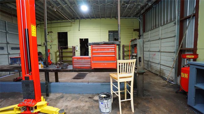 400 E Main St, Home with 0 bedrooms, 0 bathrooms and null parking in Honey Grove TX | Image 17