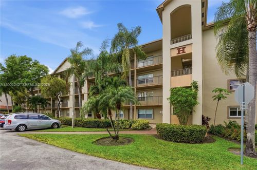 apt-215h-700 Sw 137th Ave, Pembroke Pines, FL, 33027-7426 | Card Image