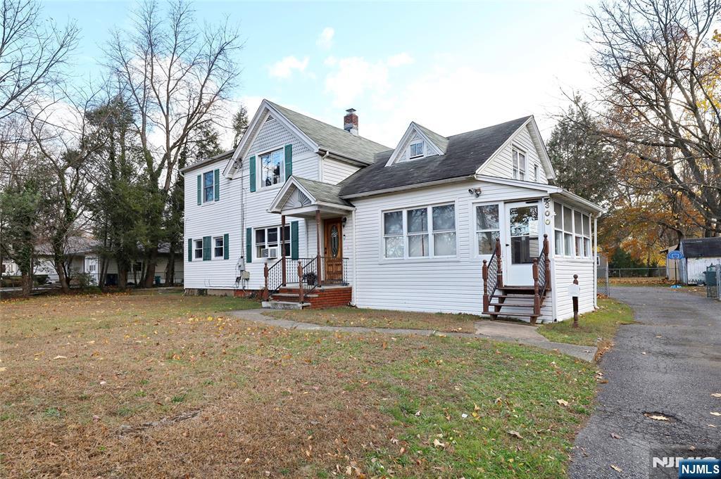 Residential in Paramus 4