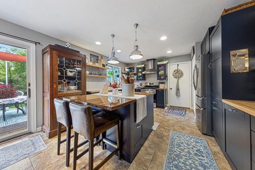 804 W Circle Dr, Montgomery, MN, 56069-1321 | Card Image