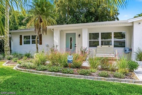 3880 Estey Ave, NAPLES, FL, 34104-4457 | Card Image