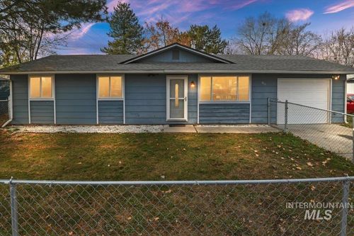 911 N La Cresta Ave, Caldwell, ID, 83605-2309 | Card Image