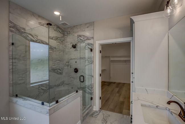 Primary Bathroom 2 | Image 9