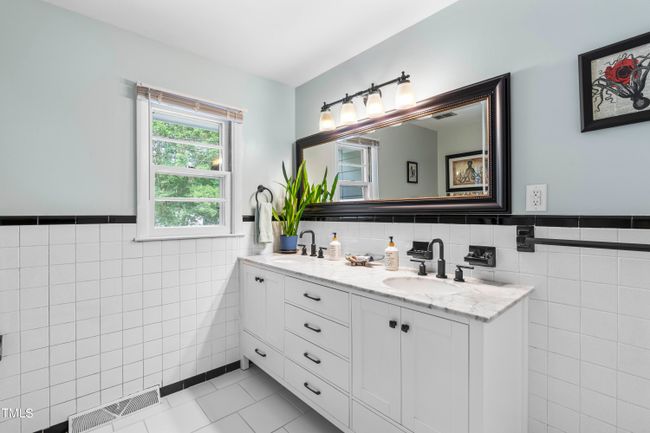 Bonus Room | Image 21