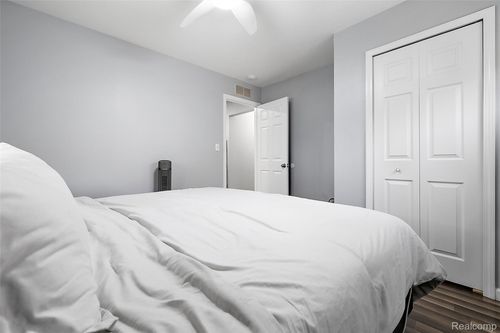 26406 Couzens Ave, Madison Heights, MI, 48071-3888 | Card Image