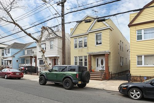 543 Liberty Ave, Jersey City, NJ, 07307-4021 | Card Image