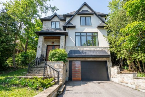 700 Hillcrest Rd, Pickering, ON, L1W2P1 | Card Image