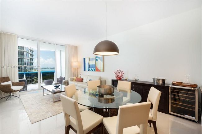 APT-1502 - 15811 Collins Ave, Condo with 3 bedrooms, 4 bathrooms and null parking in Sunny Isles Beach FL | Image 5