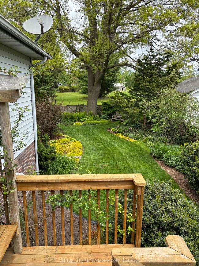 2344 Bentim Rd, House other with 3 bedrooms, 2 bathrooms and 4 parking in Mount Brydges ON | Image 42