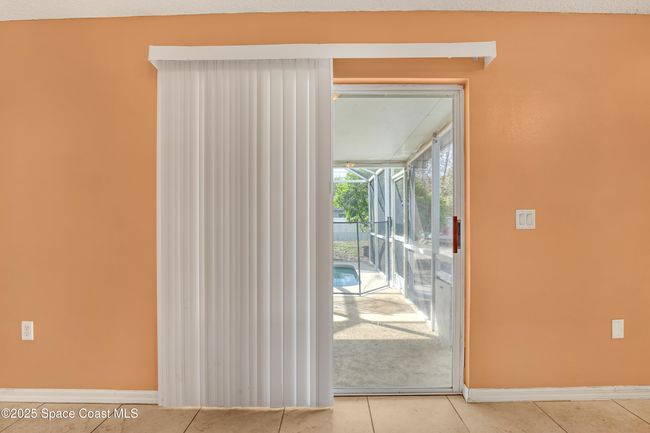 938 Jettie St Ne, House other with 3 bedrooms, 2 bathrooms and null parking in Palm Bay FL | Image 10