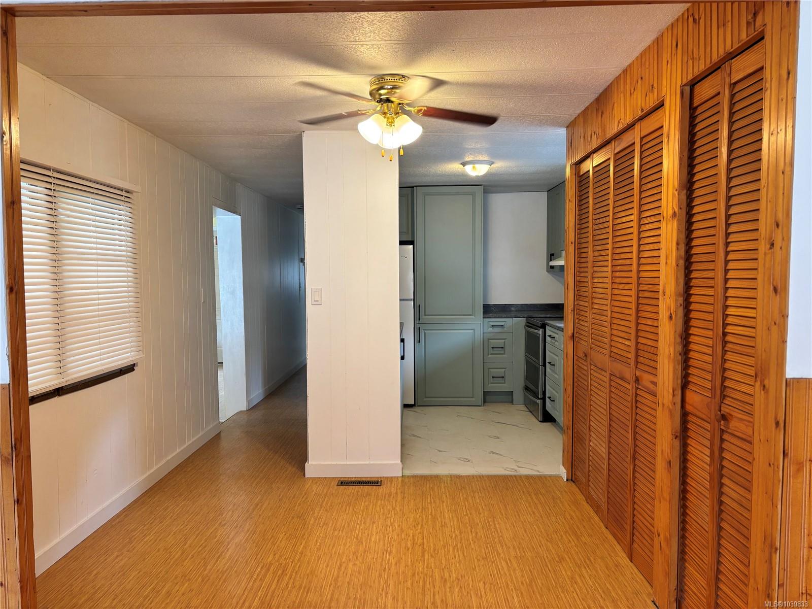 Residential in Gold River 4