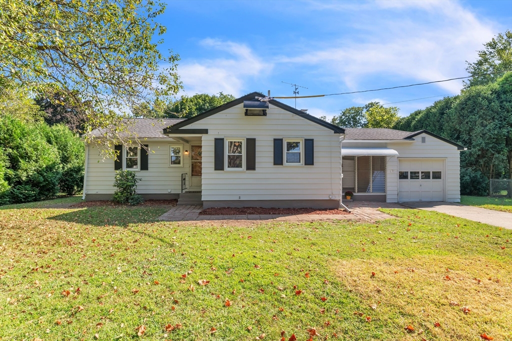 Stewart Ln, Agawam, MA 01001