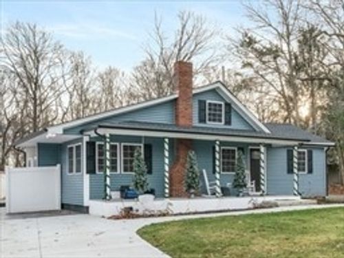 81 Greenleaf St, Fall River, MA, 02721-5404 | Card Image