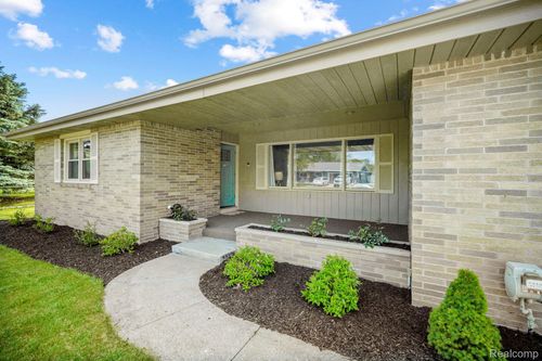 116 Surrey Rd, Saint Louis, MI, 48880-9449 | Card Image