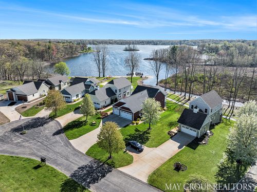13460 Cottage View Ct, Gowen, MI, 49326-9496 | Card Image