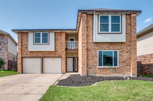 829 Foxridge Dr, Arlington, TX, 76017-6451 | Card Image