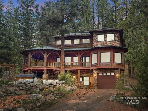 4 Chino Spur, Cascade, ID, 83611-5066 | Card Image